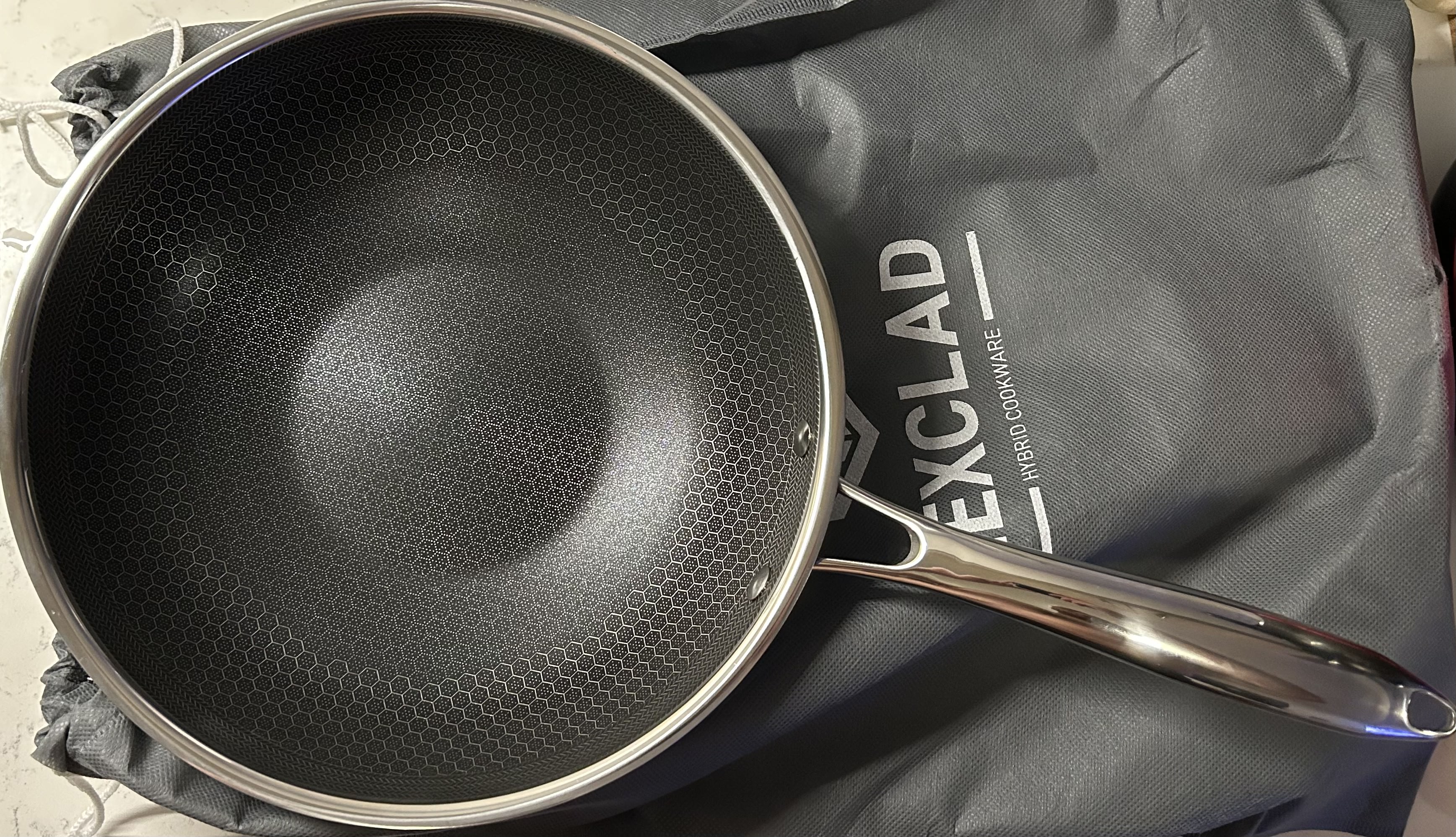 PRODUCT REVIEW: 10″ Hybrid Wok by HexClad